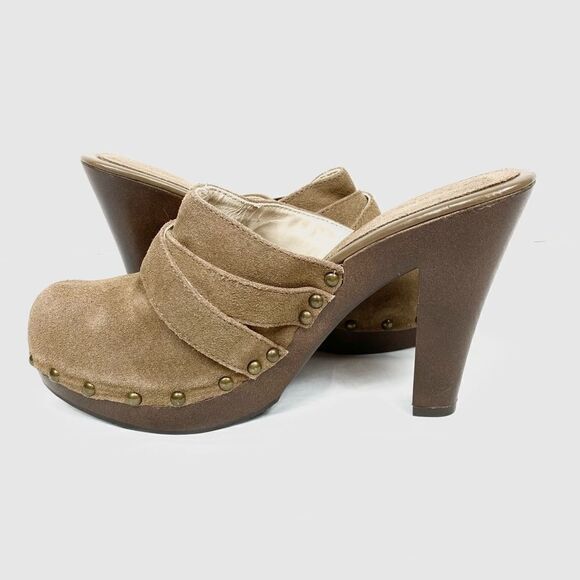 Dana Buchman y2k Tan Suede Buckle & Stud Accent Clog Mules - Picture 4 of 6